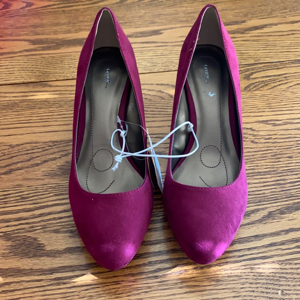 Maroon Pumps - Picture 2 of 6